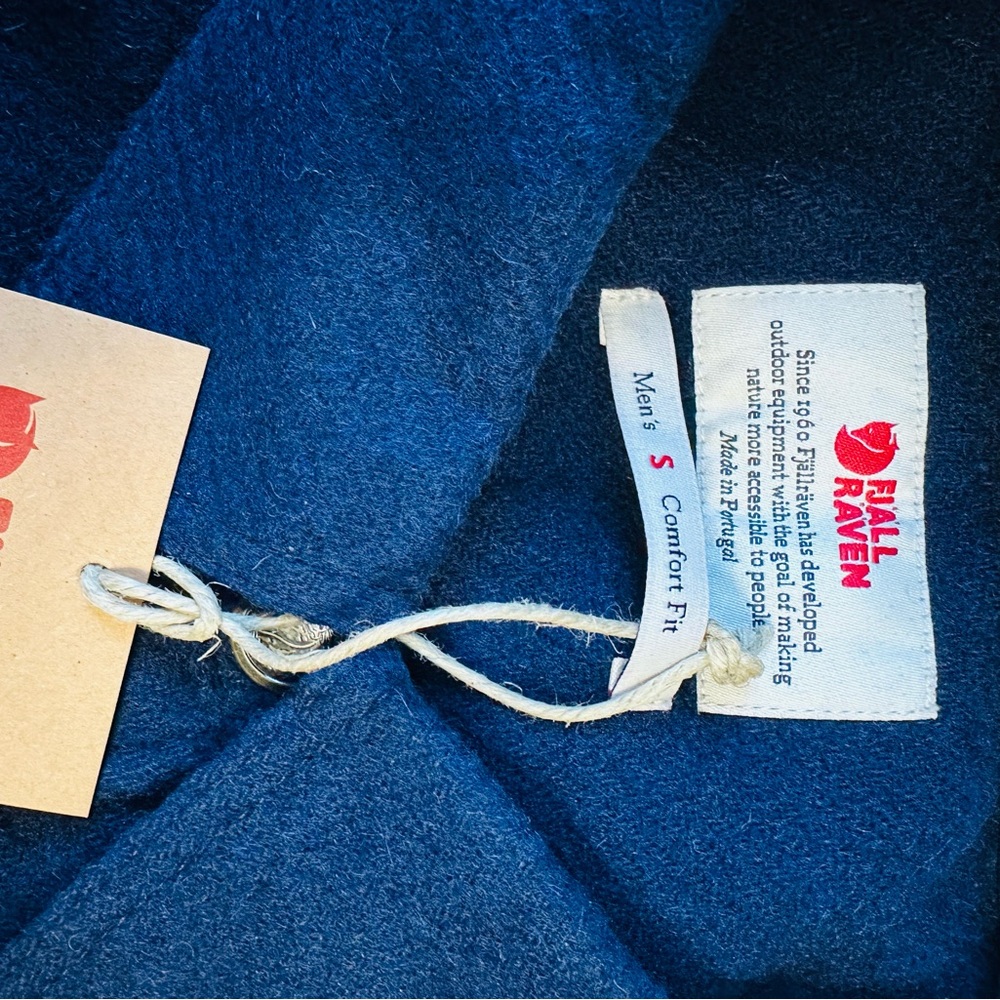 FJALLRAVEN CANADA SOLID SHIRT - NIGHT SKY Navy Blue Men’s Small Button Up NWT - Picture 9 of 15